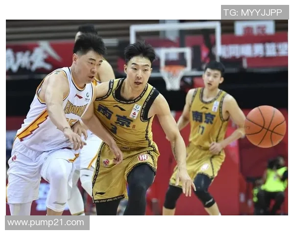 南京篮球队与广州篮球队赛后技术分析与战术总结 南京篮球队与广州篮球队赛后技术分析与战术总结